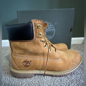 Women’s Size 11 Timberland Boots